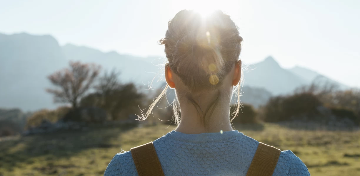 DOĞRU SORULARLA KENDİNE YAKLAŞ: FARKINDALIK VE DÖNÜŞÜM REHBERİ